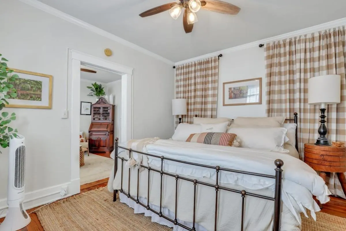 Southern Belle On Oglethorpe Square Savannah Holiday home